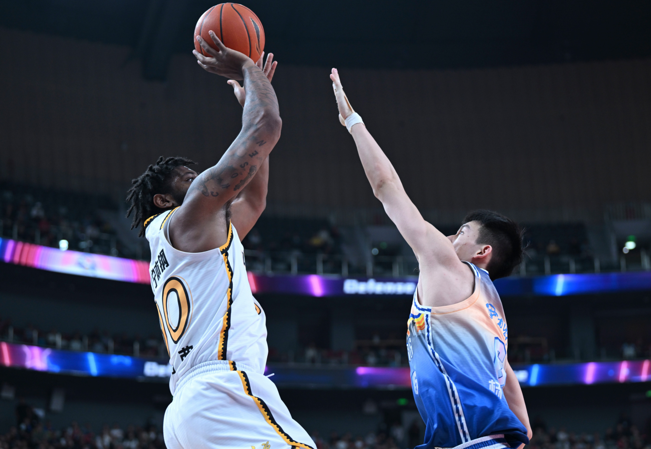 犹他爵士迎CBA常规赛关键赛,转会期内部沟通,气氛紧张,球队文化再被提及的简单介绍 犹他爵士迎CBA常规赛关键赛,转会期内部沟通,气氛紧张,球队文化再被提及的简单介绍